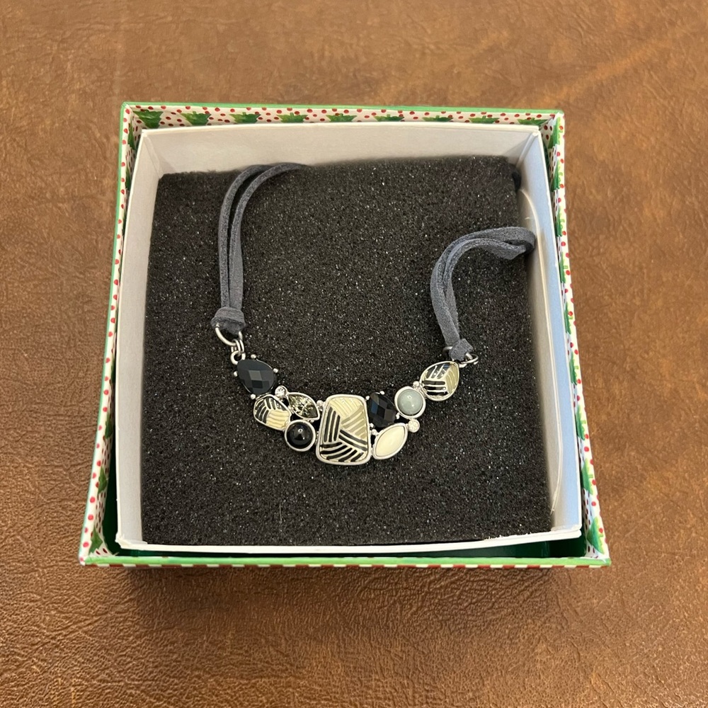 NWT Lia Sophia Necklace